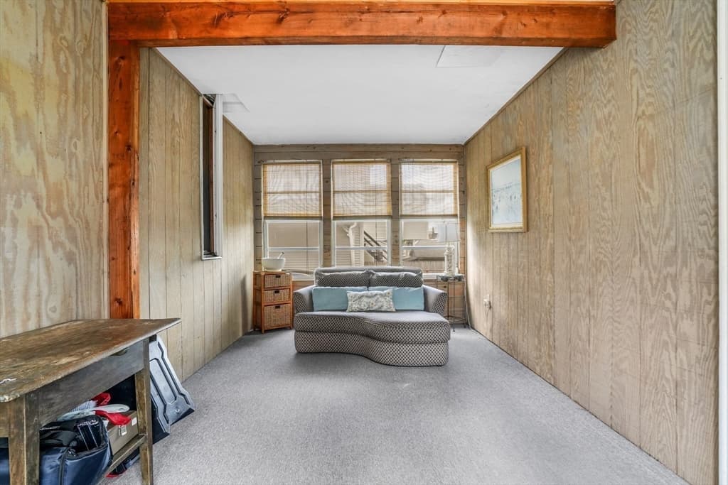 122 S Walker St, Lowell MA 01851 photo 10