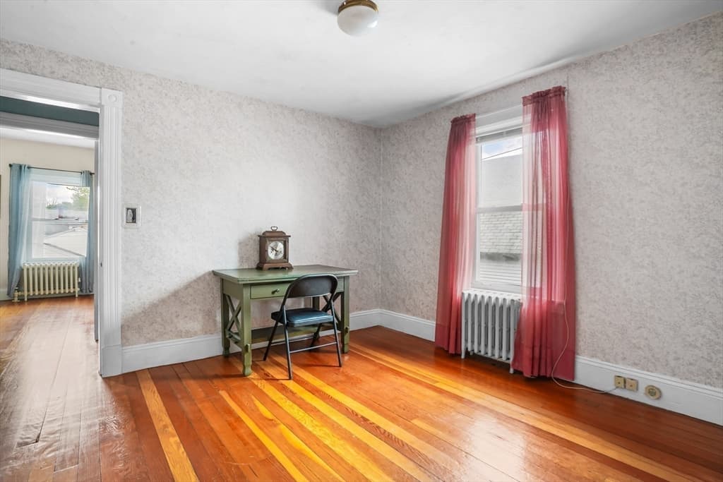 122 S Walker St, Lowell MA 01851 photo 31