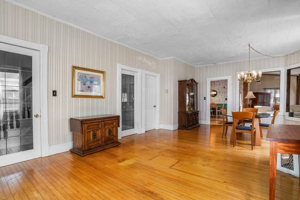 122 S Walker St, Lowell MA 01851 photo 13