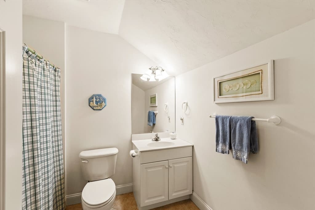 13 Laurel Hill Ct # 13, Bourne MA 02532 photo 17