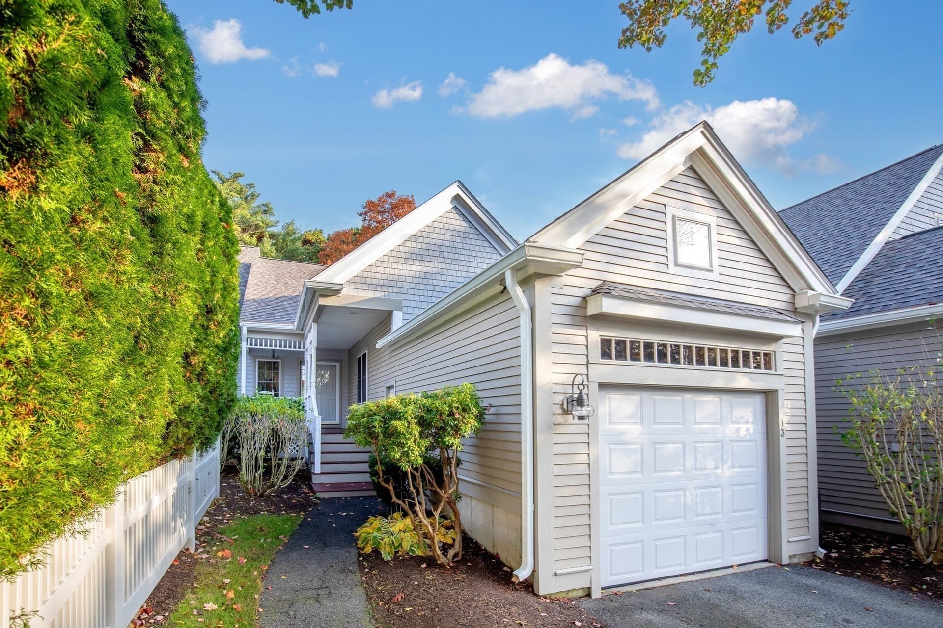 Condominium at 13 Laurel Hill Ct # 13, Bourne MA 02532, photo 5 of 40