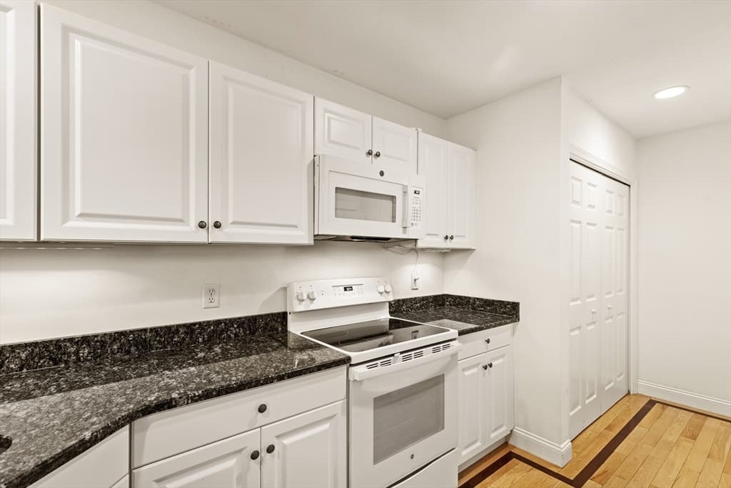 13 Laurel Hill Ct # 13, Bourne MA 02532 photo 29