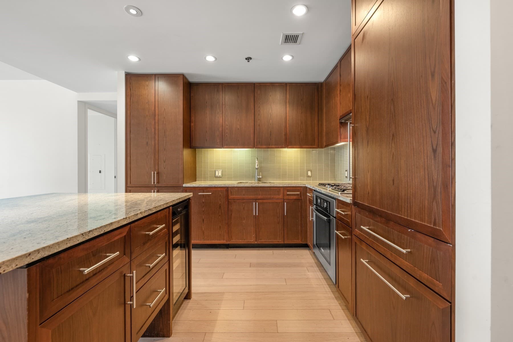 Condominium at 580 Washington St # 1501, Boston MA 02111, photo 7 of 28