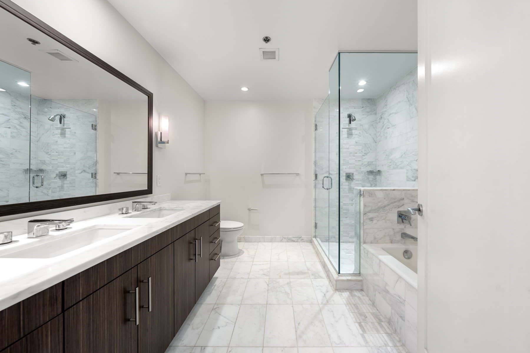 Condominium at 580 Washington St # 1501, Boston MA 02111, photo 11 of 28