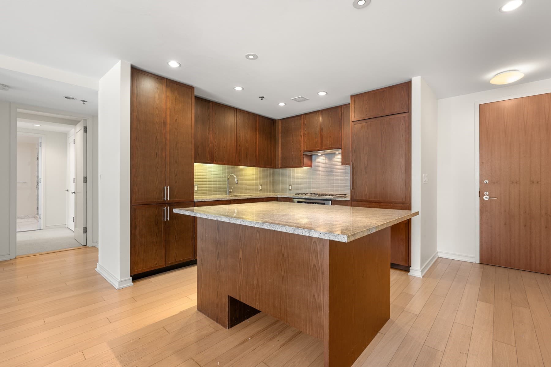 Condominium at 580 Washington St # 1501, Boston MA 02111, photo 8 of 28