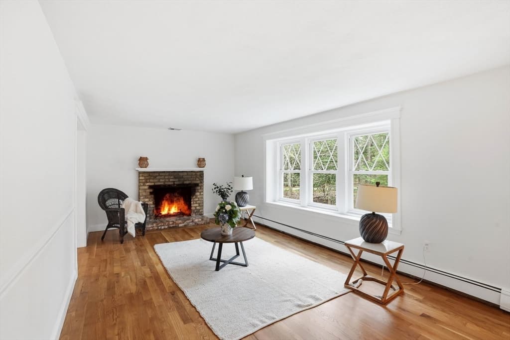 Single Family Residence at 47 Tanglewood Dr, Scituate MA 02066, photo 10 of 28