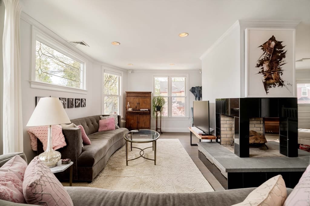Condominium at 60 Dracut Street # 5, Boston MA 02124, Boston, photo 6 of 42