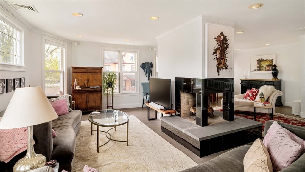 Condominium at 60 Dracut Street # 5, Boston MA 02124, Boston, photo 7 of 42