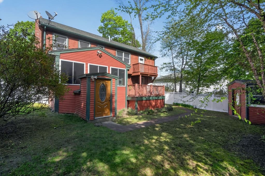 Single Family Residence at 8 Hawthorne St, Watertown MA 02472, photo 34 of 38