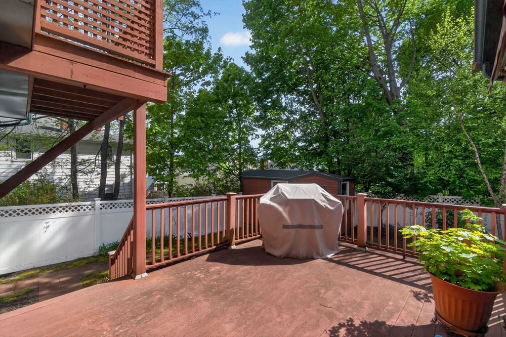 Single Family Residence at 8 Hawthorne St, Watertown MA 02472, photo 33 of 38