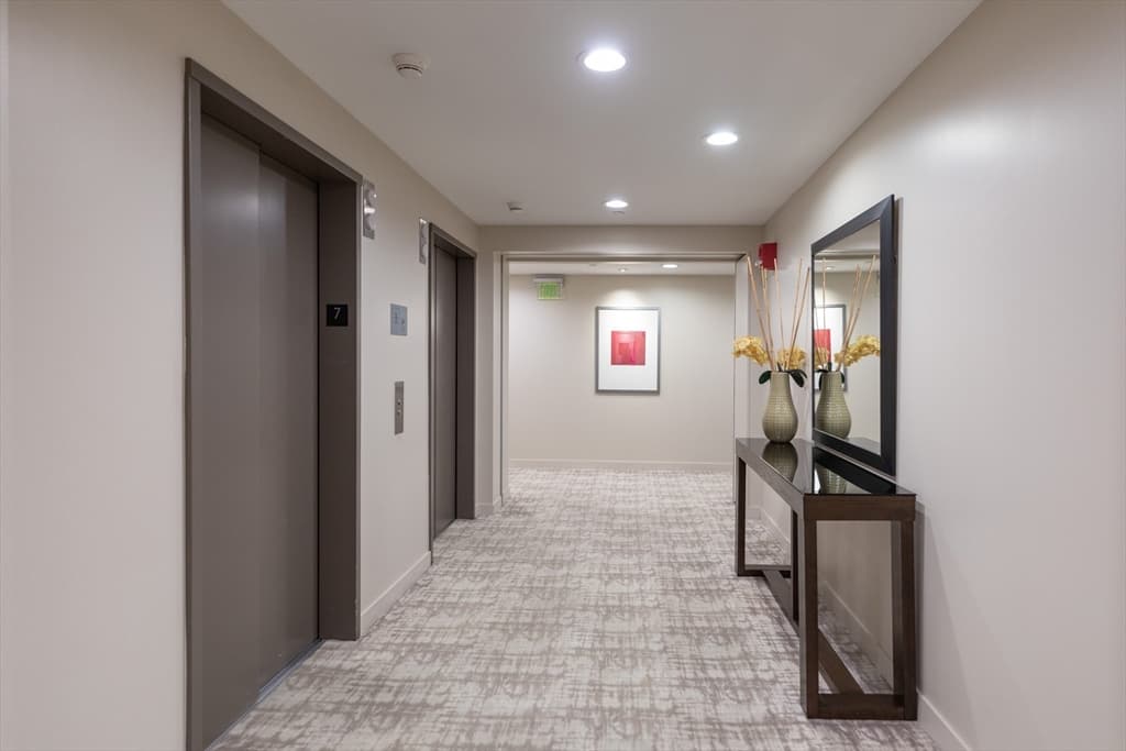 Condominium at 80 Broad St # 706, Boston MA 02110, photo 12 of 14