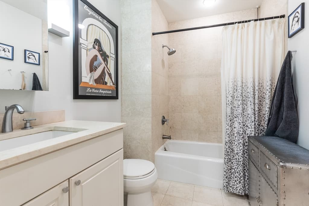 Condominium at 80 Broad St # 706, Boston MA 02110, photo 8 of 14