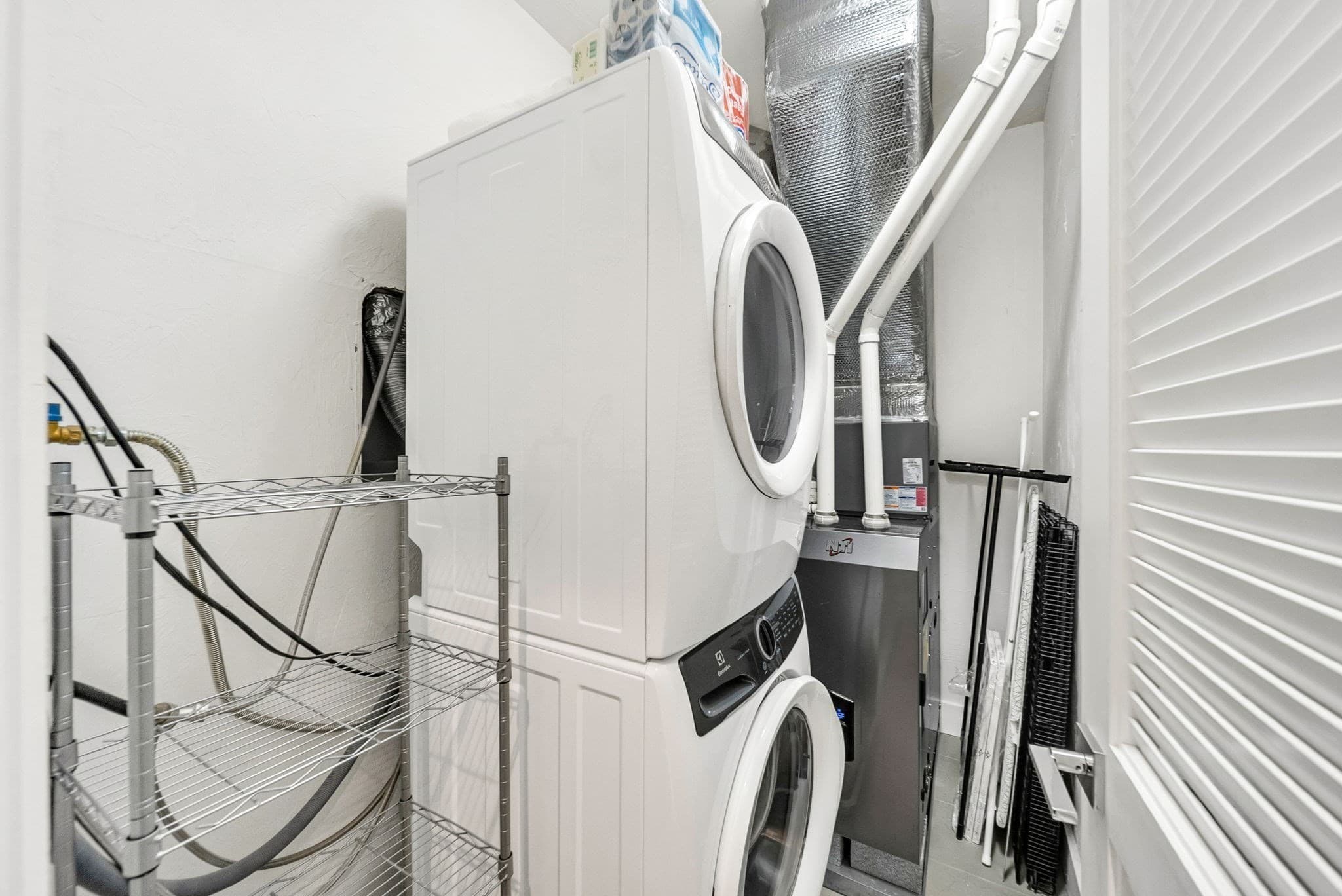 Condominium at 39 A # 12, Boston MA 02127, photo 13 of 17