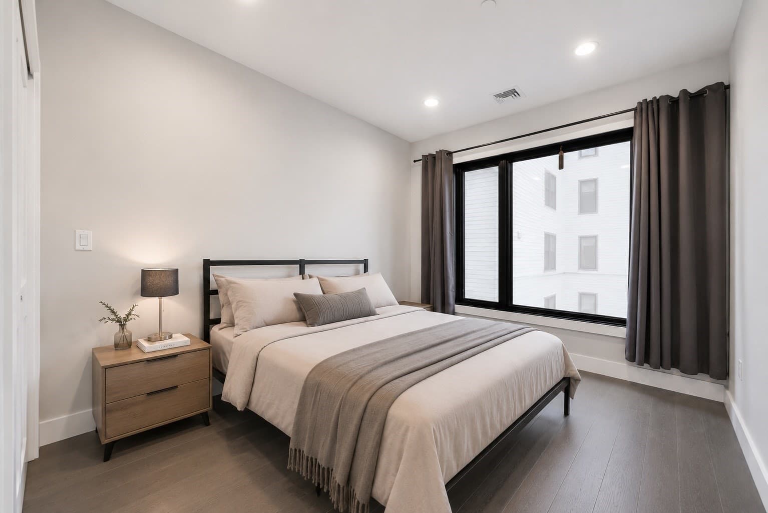 Condominium at 39 A # 12, Boston MA 02127, photo 10 of 17