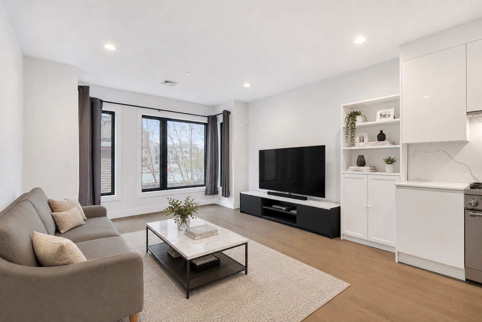 Condominium at 39 A # 12, Boston MA 02127, photo 8 of 17