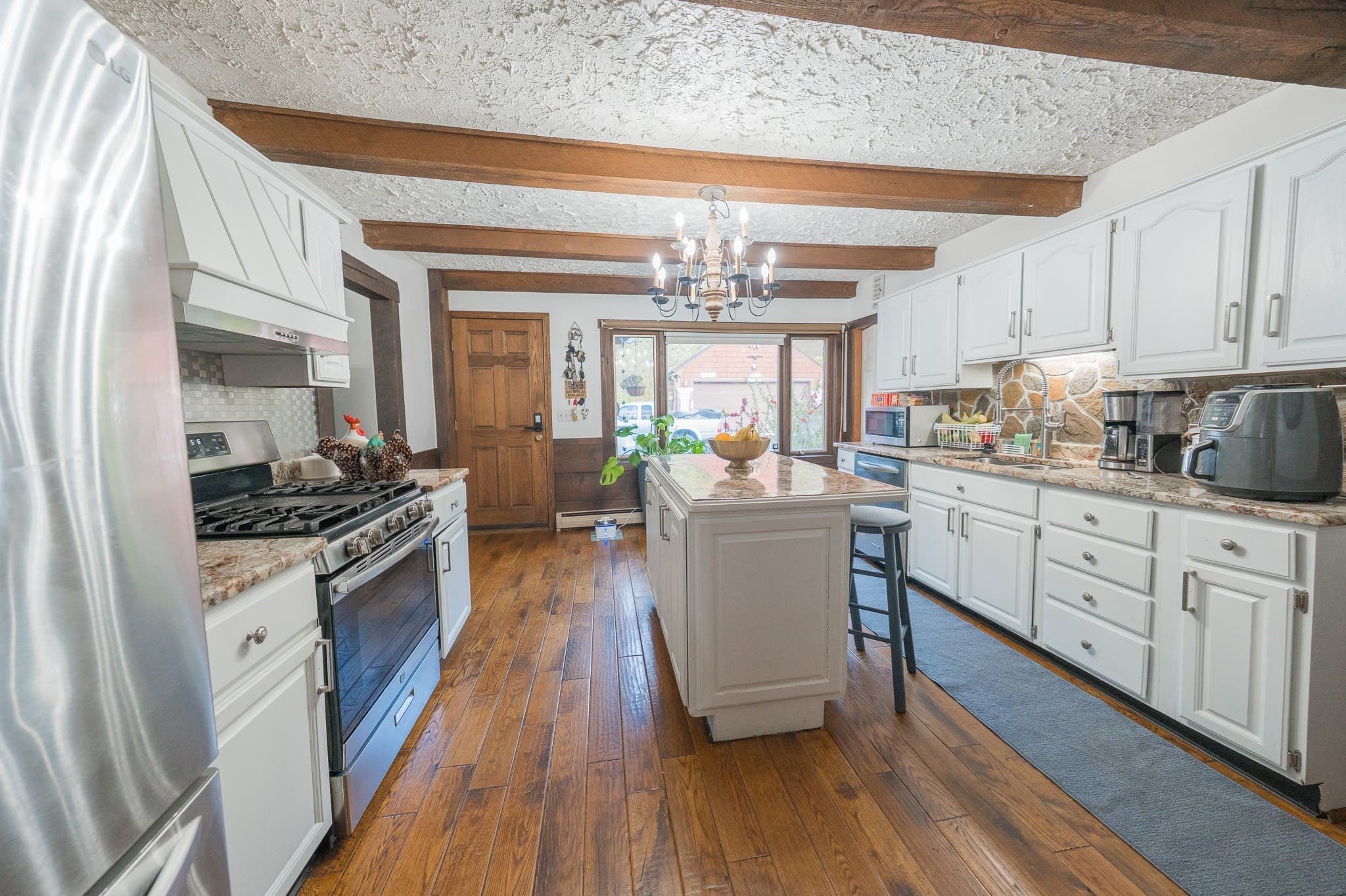 Single Family Residence at 257 Ashby State Rd, Fitchburg MA 01420, photo 7 of 30