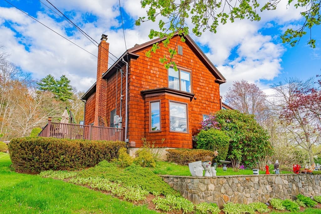 257 Ashby State Rd, Fitchburg MA 01420