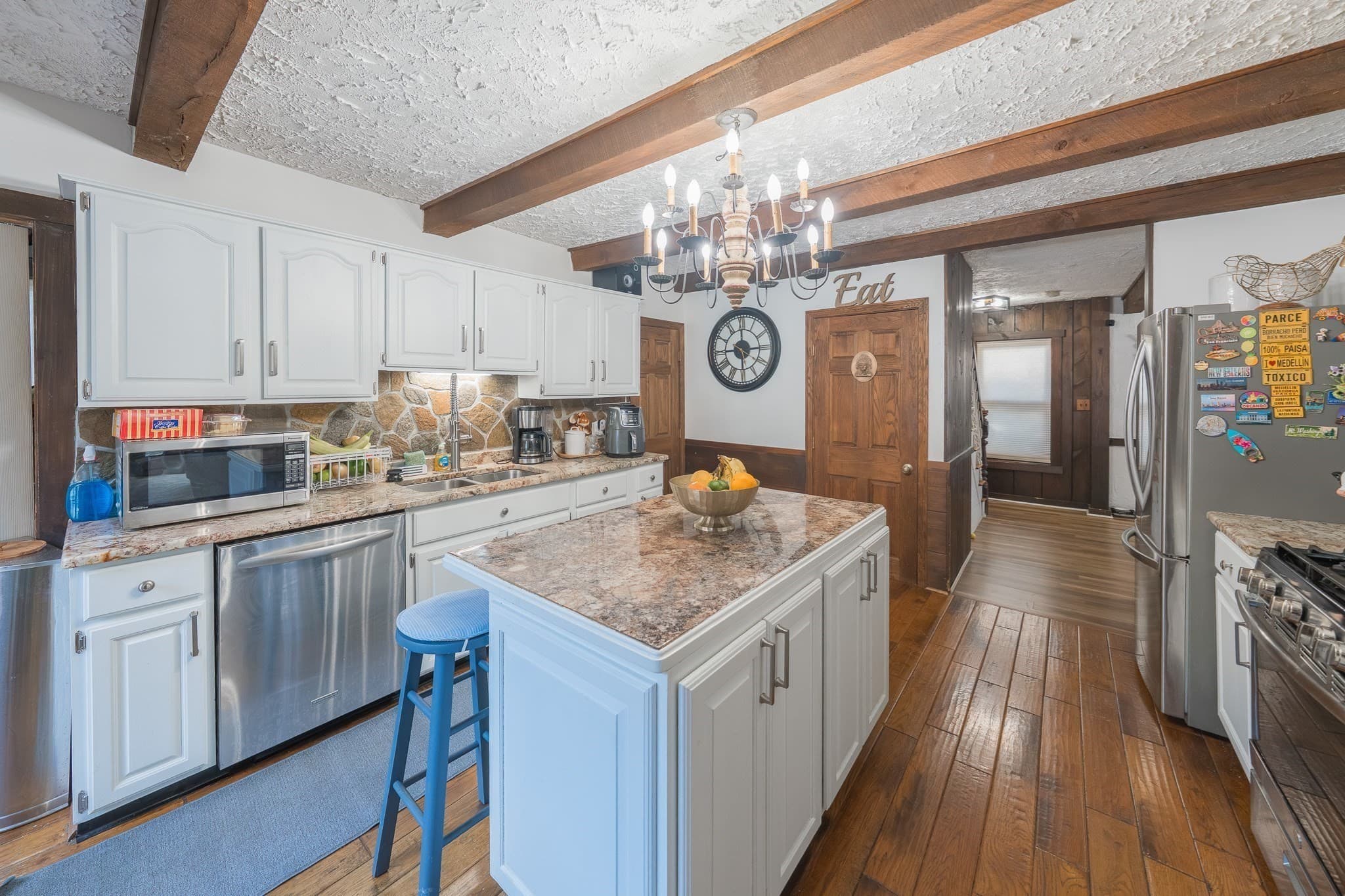 Single Family Residence at 257 Ashby State Rd, Fitchburg MA 01420, photo 9 of 30
