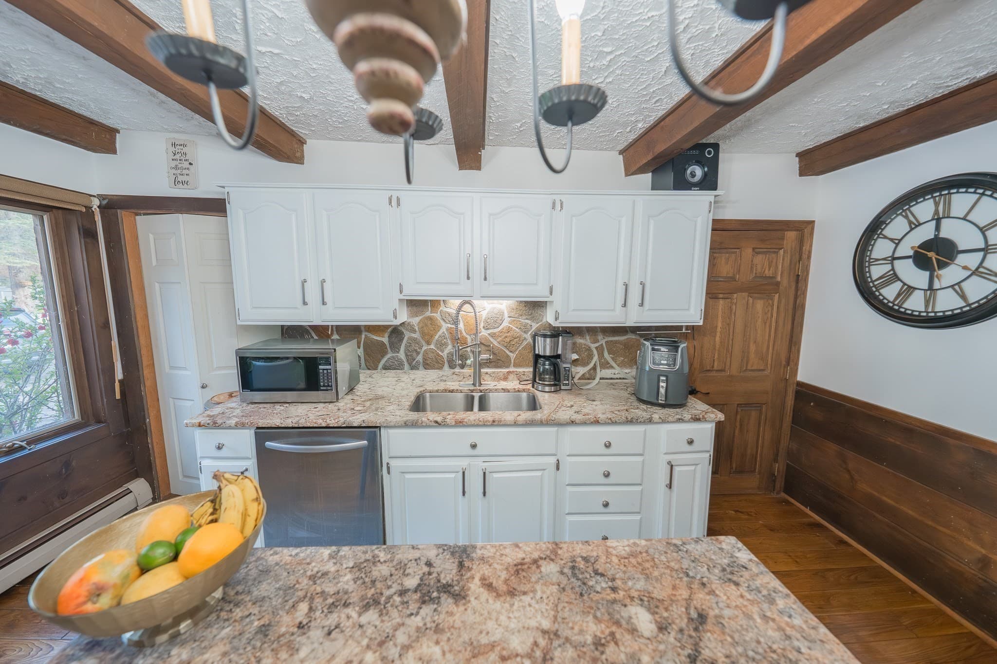 Single Family Residence at 257 Ashby State Rd, Fitchburg MA 01420, photo 10 of 30