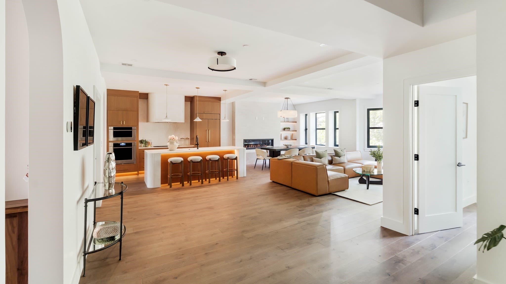 Condominium at 79 Park St # 3, Brookline MA 02446, photo 3 of 33