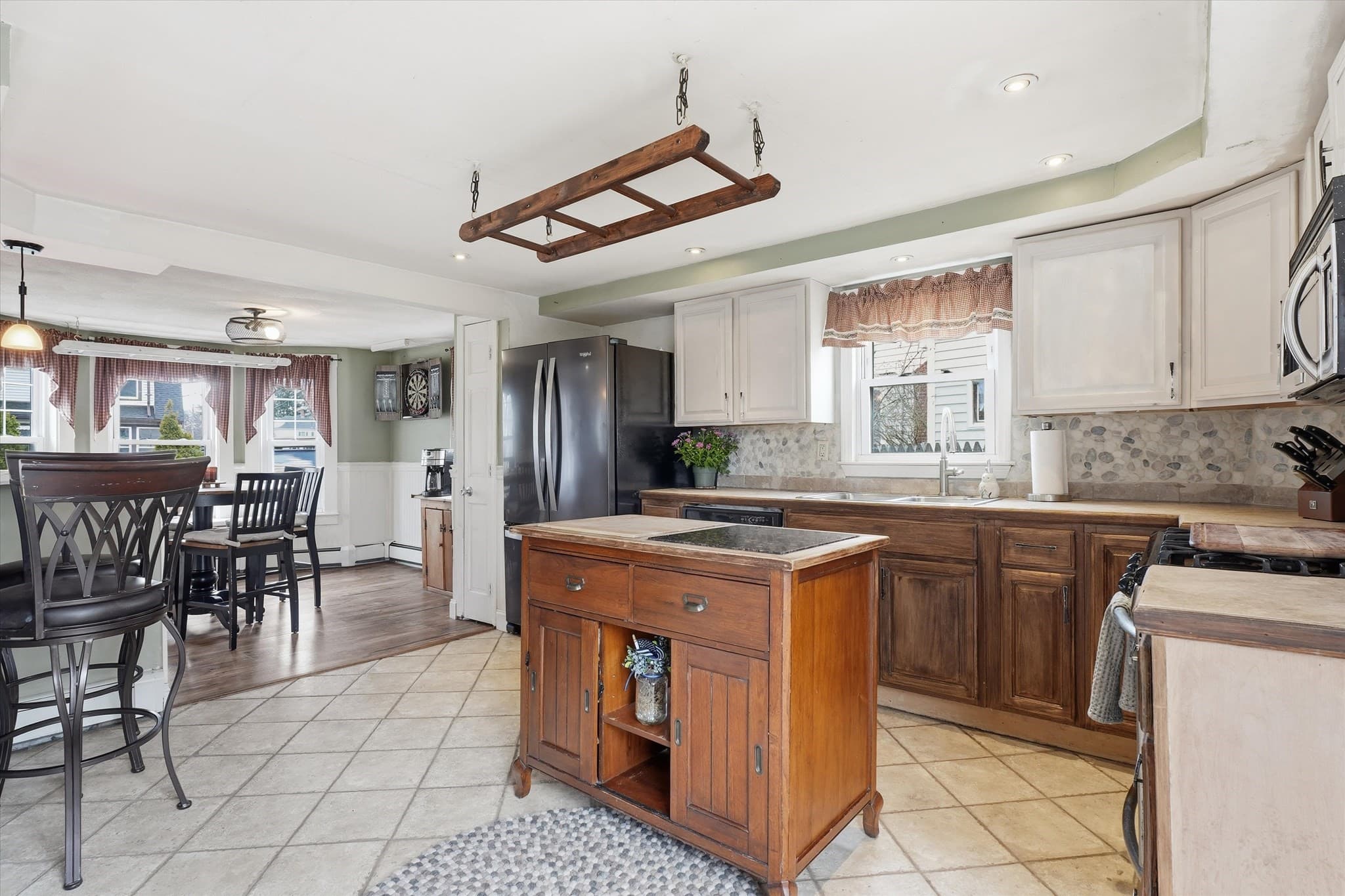Single Family Residence at 9 Saunders Road, Lynn MA 01904, Lynn, photo 9 of 40