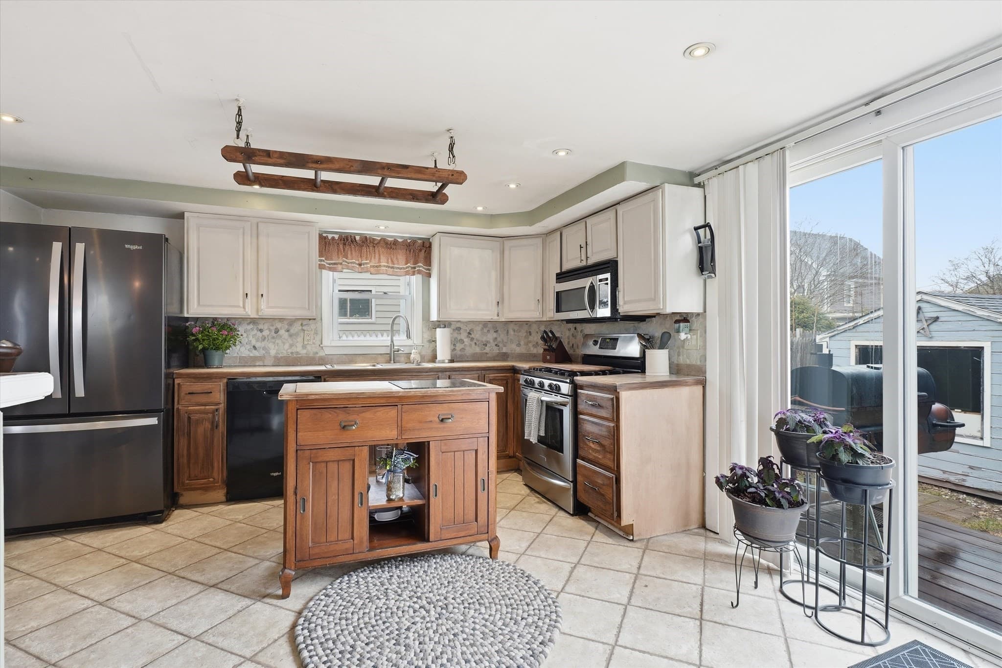 Single Family Residence at 9 Saunders Road, Lynn MA 01904, Lynn, photo 10 of 40