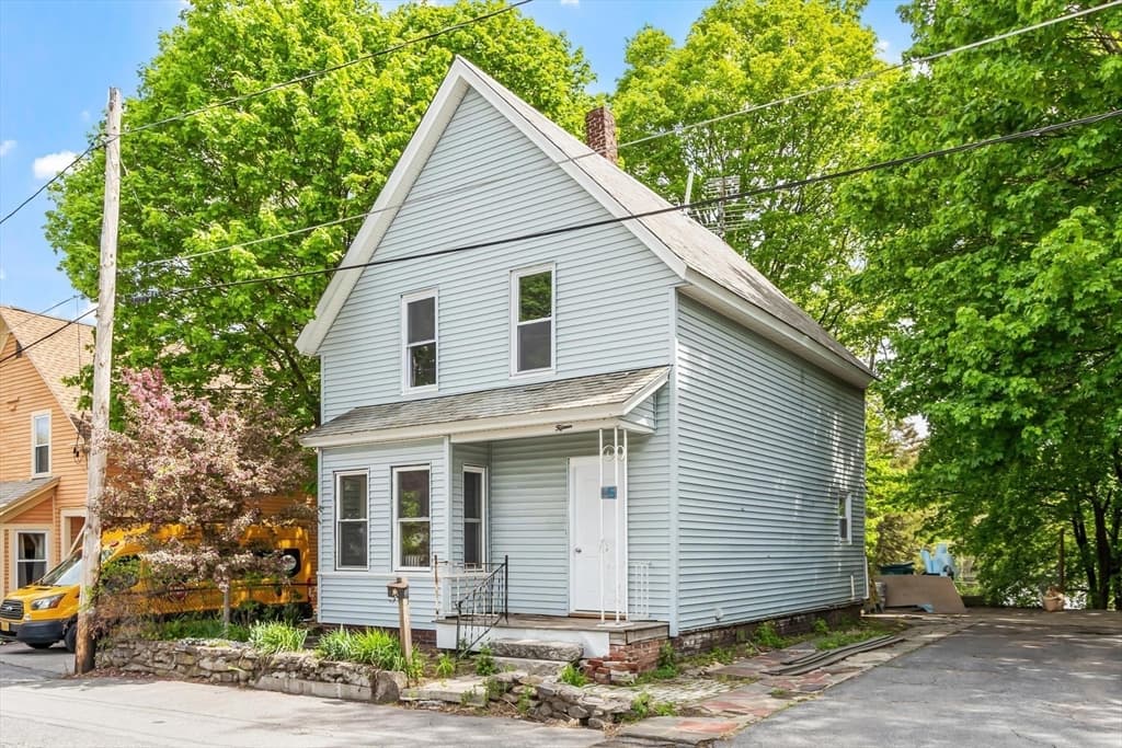 15 Redman Pl, Fitchburg MA 01420 photo 3