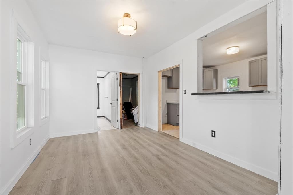 15 Redman Pl, Fitchburg MA 01420 photo 9