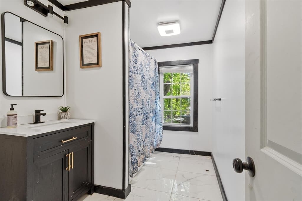 15 Redman Pl, Fitchburg MA 01420 photo 18