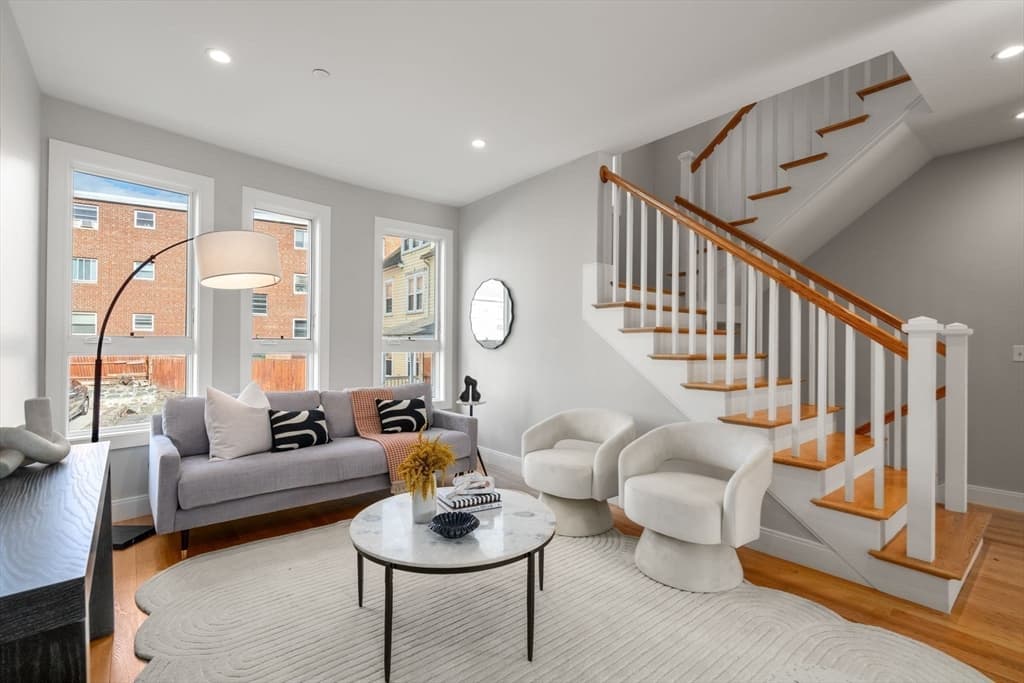 Condominium at 123-125 Centre St, Boston MA 02124, Boston, photo 16 of 41
