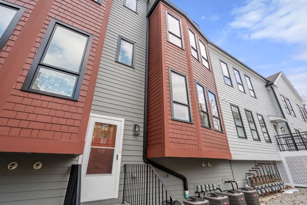 Condominium at 123-125 Centre St, Boston MA 02124, Boston, photo 30 of 41