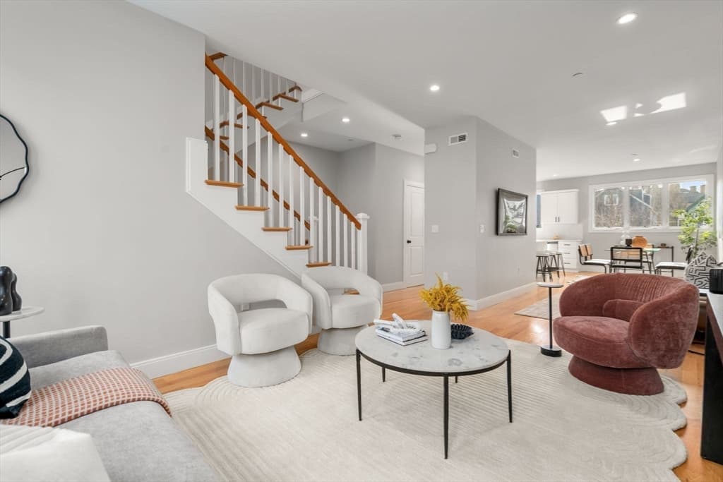 Condominium at 123-125 Centre St, Boston MA 02124, Boston, photo 13 of 38