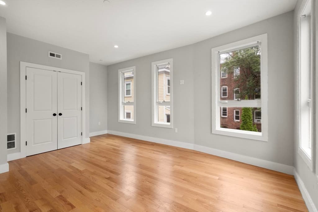 Condominium at 123-125 Centre St, Boston MA 02124, Boston, photo 22 of 38