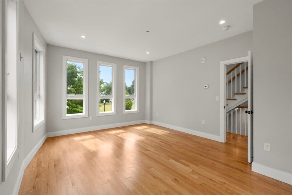 Condominium at 123-125 Centre St, Boston MA 02124, Boston, photo 21 of 38