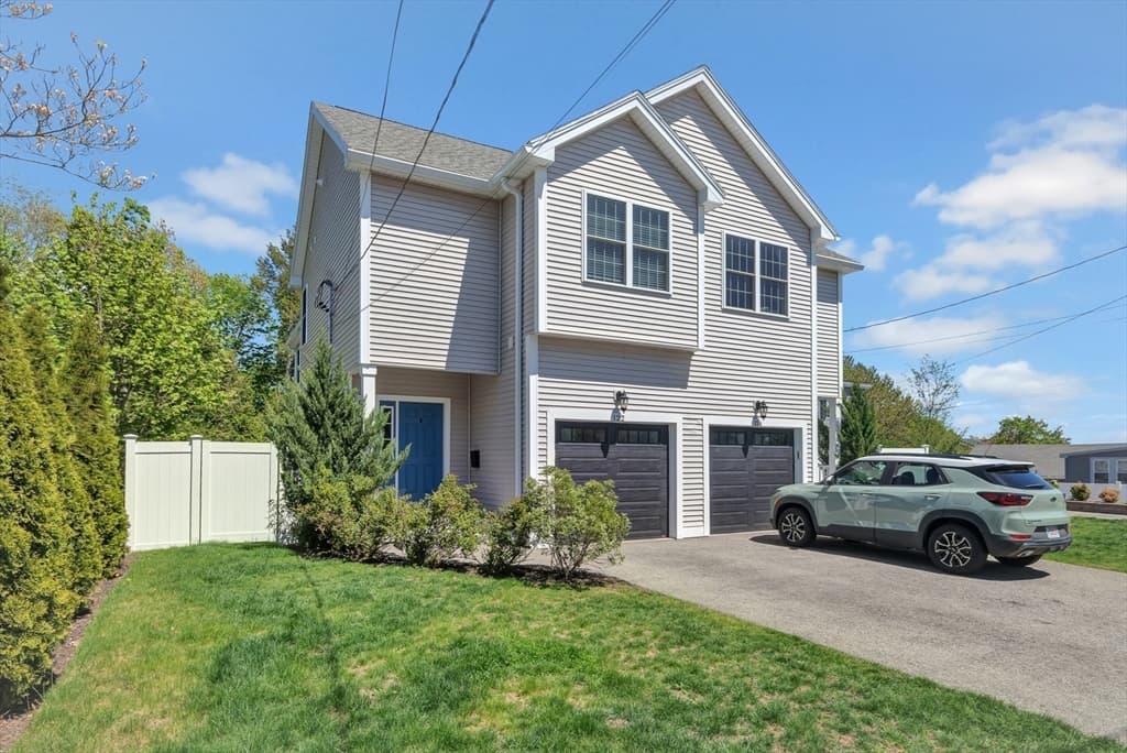 Condominium at 122 Milton St # 122, Dedham MA 02026, photo 2 of 24