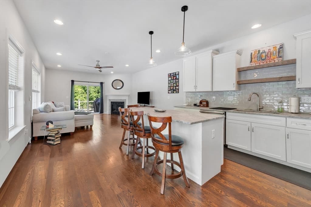 Condominium at 122 Milton St # 122, Dedham MA 02026, photo 7 of 24