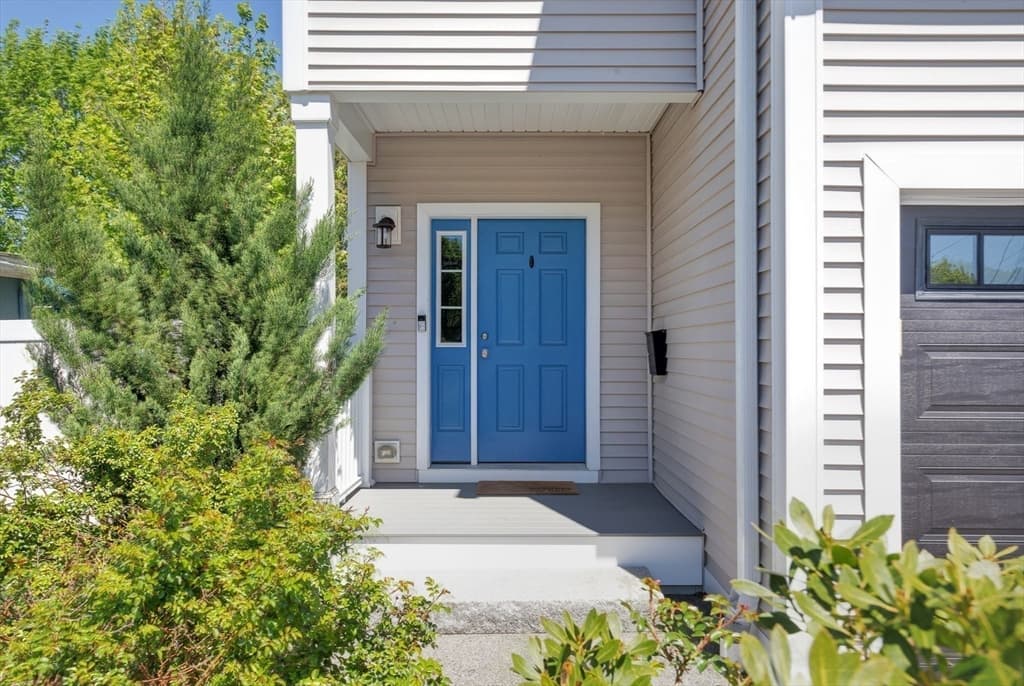 Condominium at 122 Milton St # 122, Dedham MA 02026, photo 3 of 24