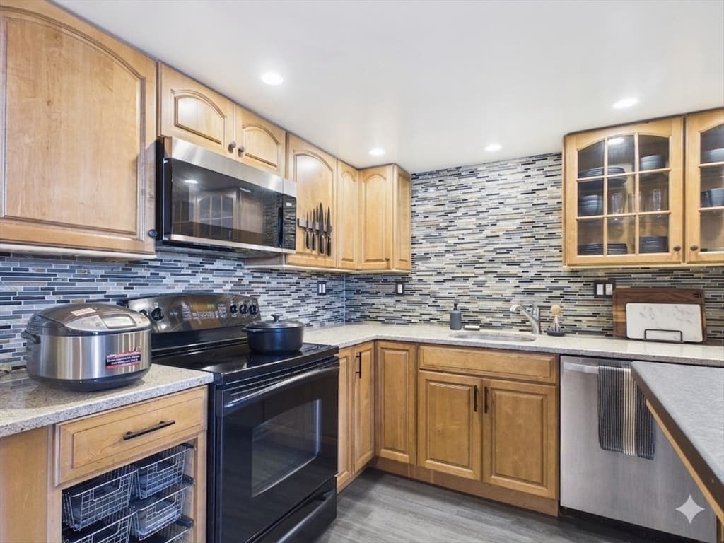 Condominium at 85 Brainerd Rd # 505, Boston MA 02134, photo 6 of 27