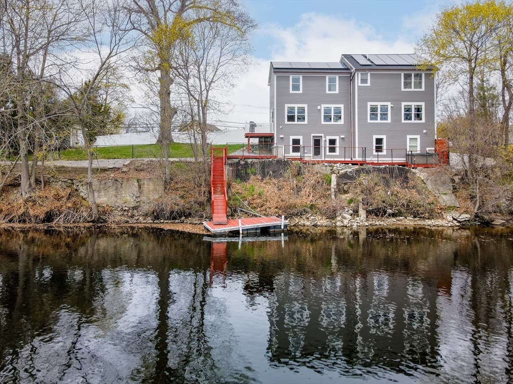 Single Family Residence at 821 Merrimack Ave, Dracut MA 01826, photo 2 of 40