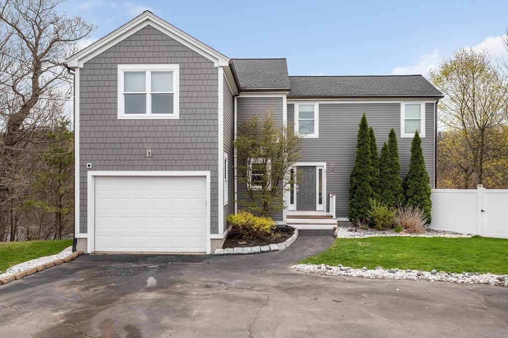 Single Family Residence at 821 Merrimack Ave, Dracut MA 01826, photo 30 of 40