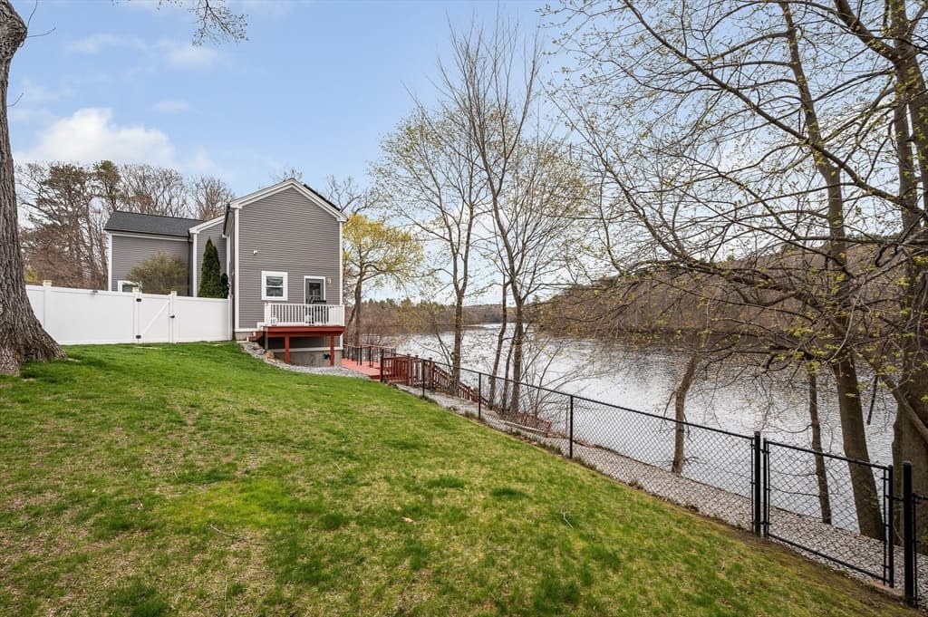 Single Family Residence at 821 Merrimack Ave, Dracut MA 01826, photo 34 of 40