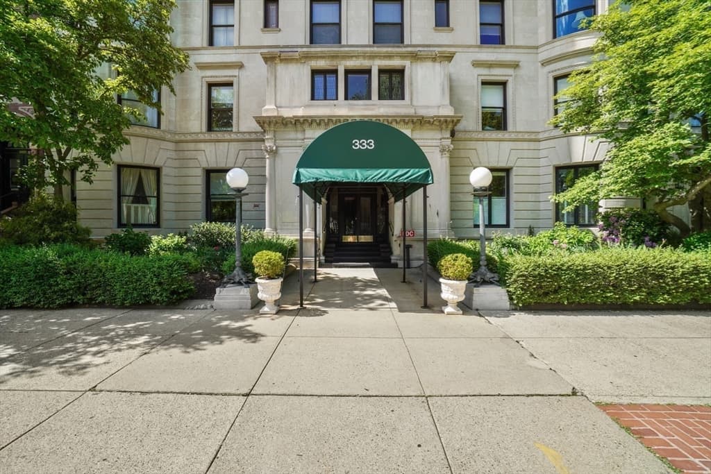 Condominium at 333 Commonwealth Ave # 14, Boston MA 02115, photo 13 of 20