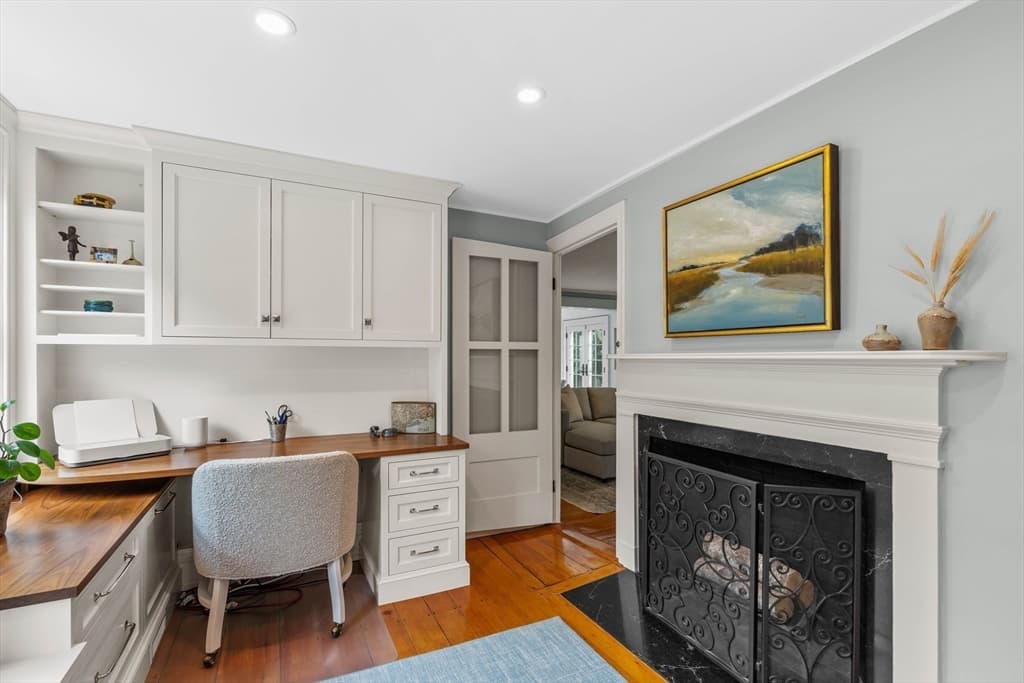 Single Family Residence at 37 Lincoln St, Hingham MA 02043, photo 16 of 41