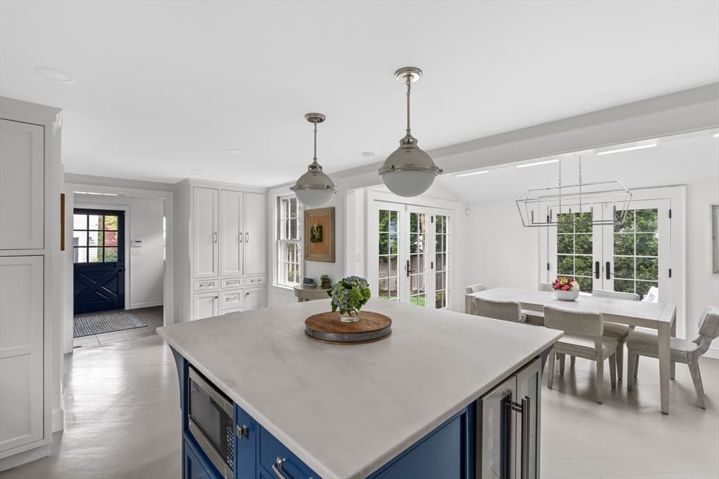Single Family Residence at 37 Lincoln St, Hingham MA 02043, photo 5 of 41