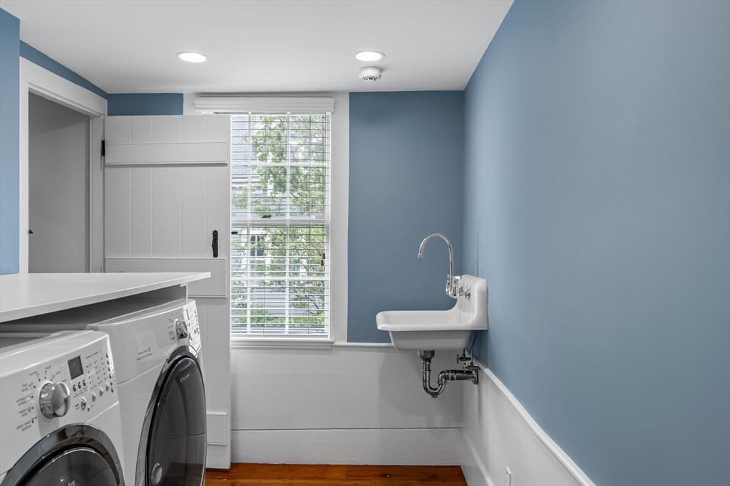 Single Family Residence at 37 Lincoln St, Hingham MA 02043, photo 19 of 41