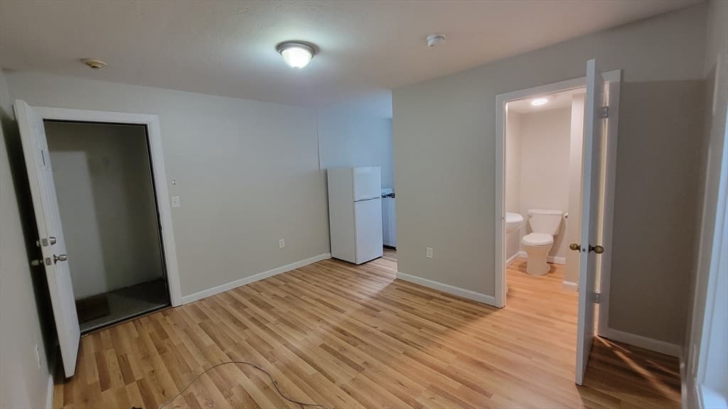 28 Prescott St, Leominster MA 01453 photo 11