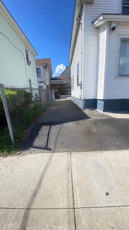 Single Family Residence at 75 Plain St, Lowell MA 01851, photo 2 of 28
