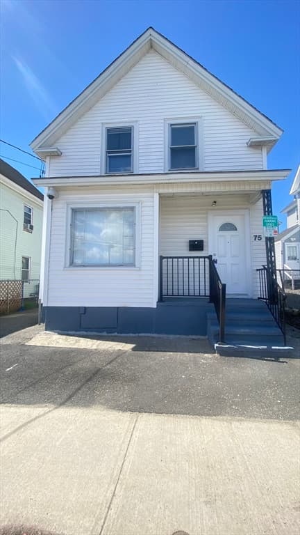 75 Plain St, Lowell MA 01851