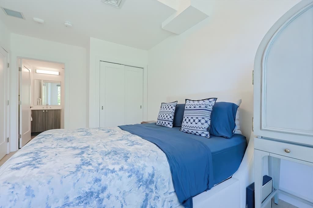 368 Pleasant St # 204, Malden MA 02148 photo 23