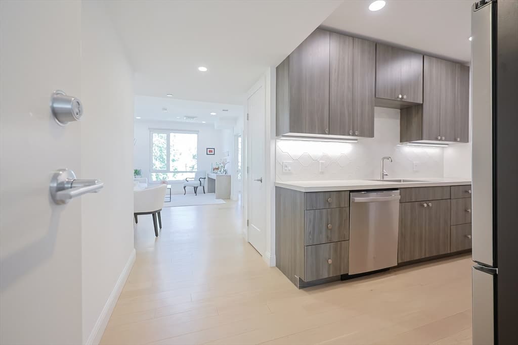 368 Pleasant St # 204, Malden MA 02148 photo 6
